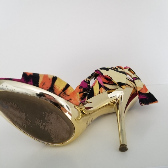 Icora Ankle Strap Sandal Heels with Bow - Picture 2 of 11